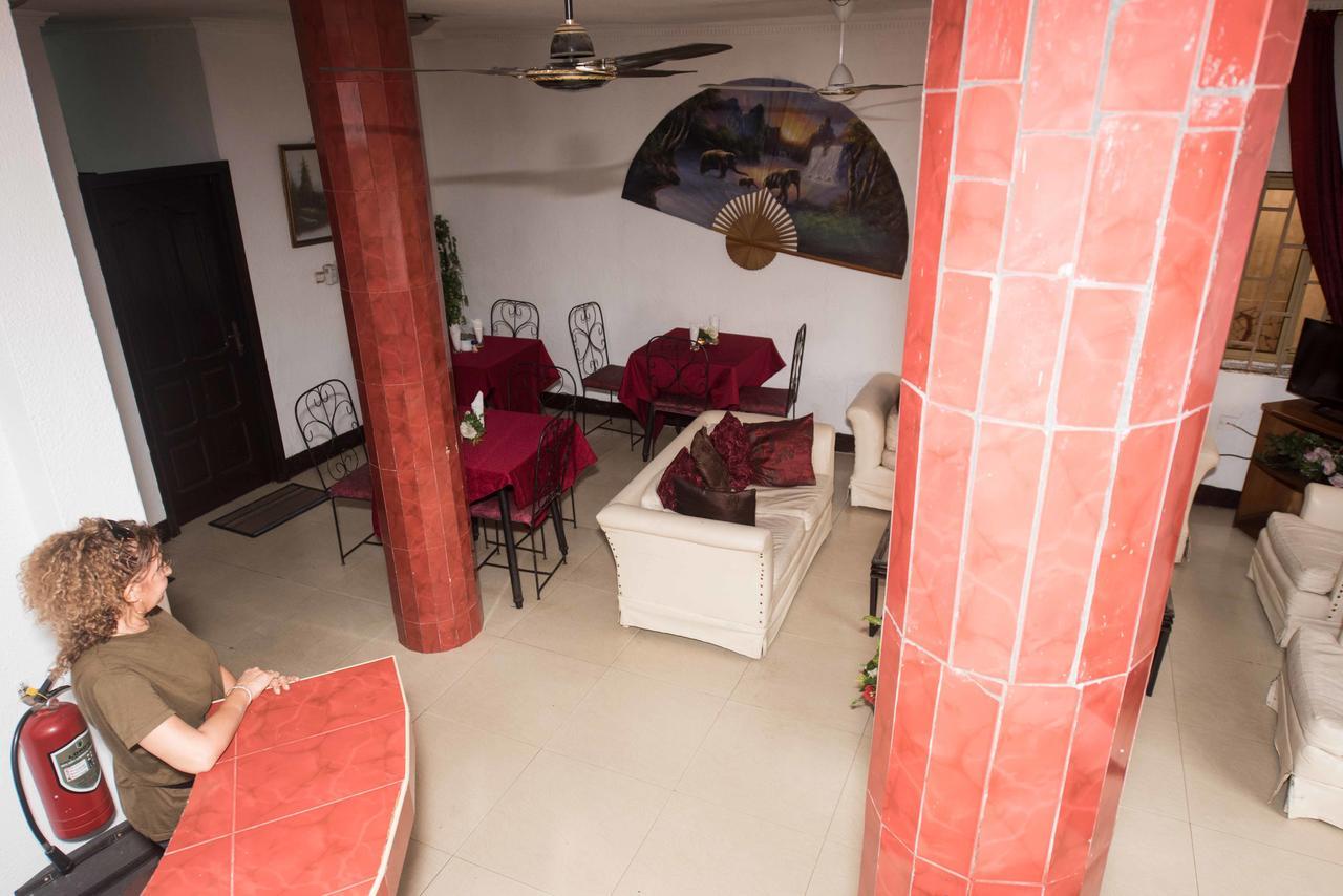 Niagara Inn Accra Exteriör bild