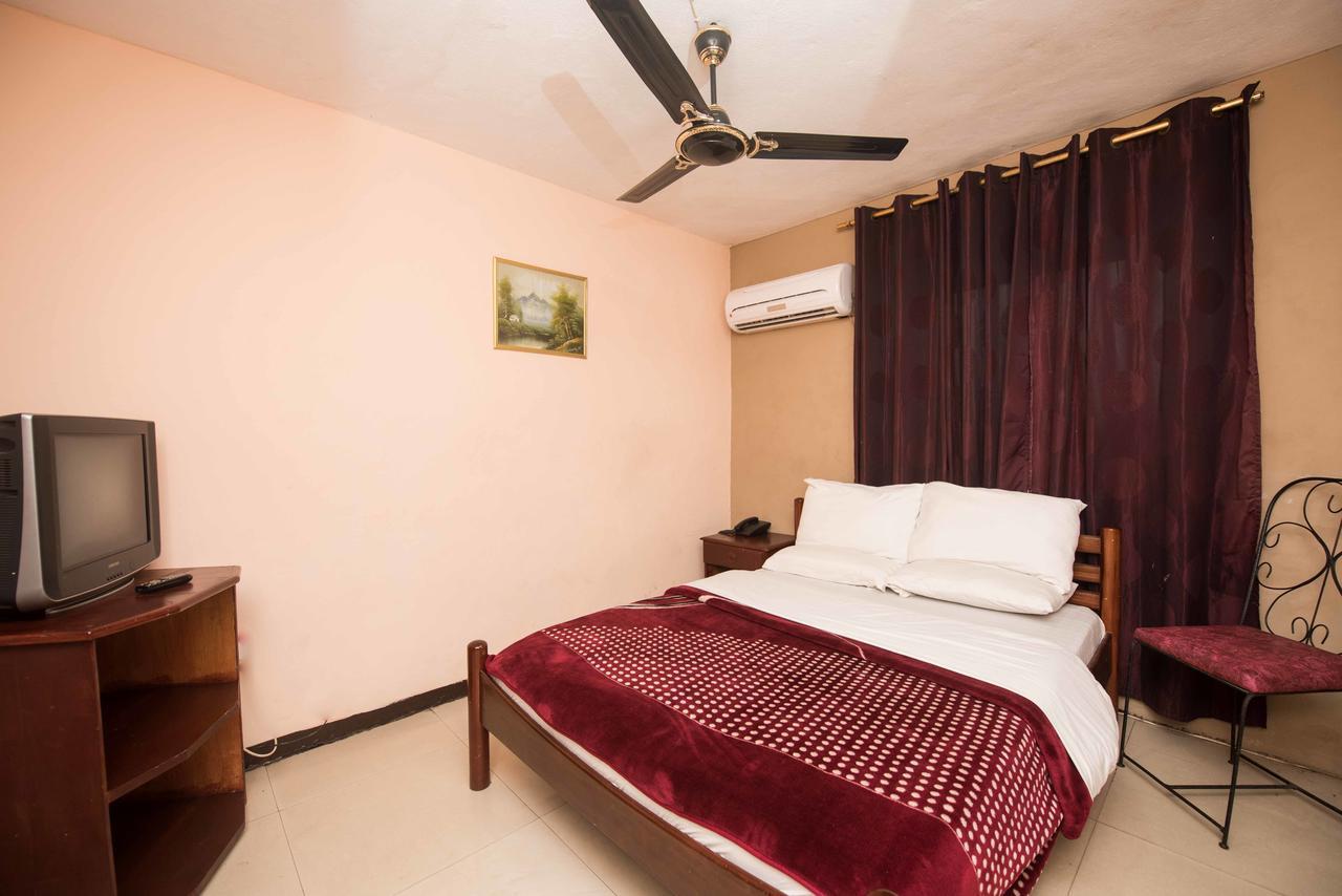 Niagara Inn Accra Exteriör bild
