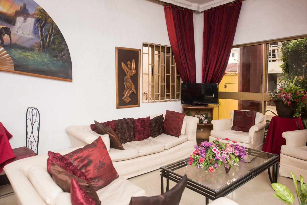 Niagara Inn Accra Exteriör bild