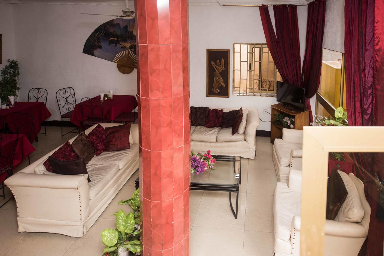 Niagara Inn Accra Exteriör bild