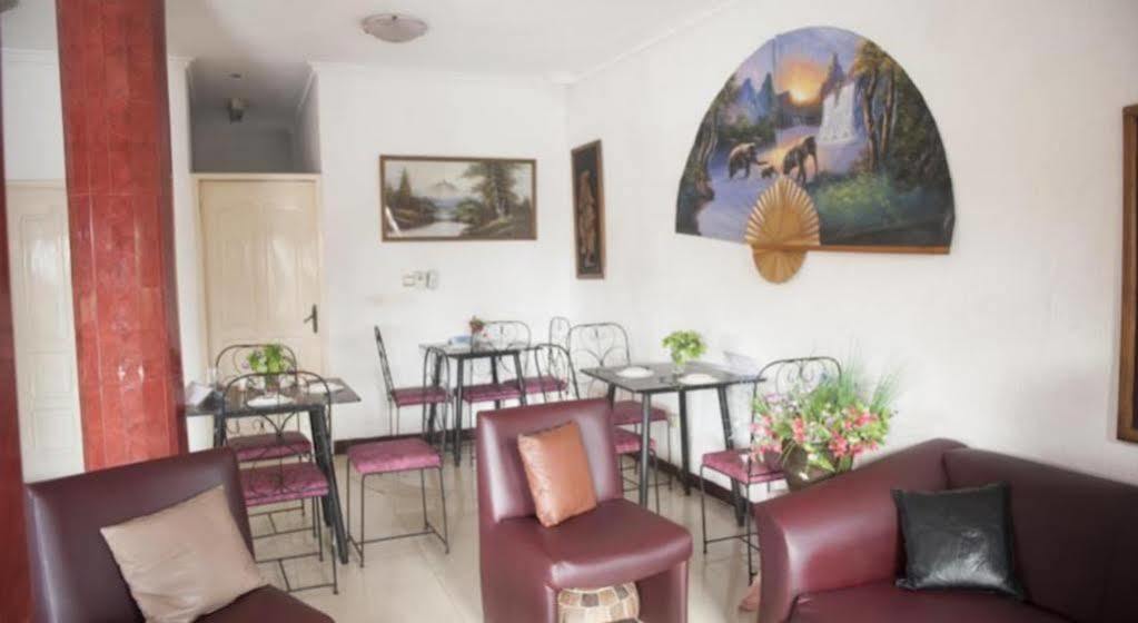 Niagara Inn Accra Exteriör bild