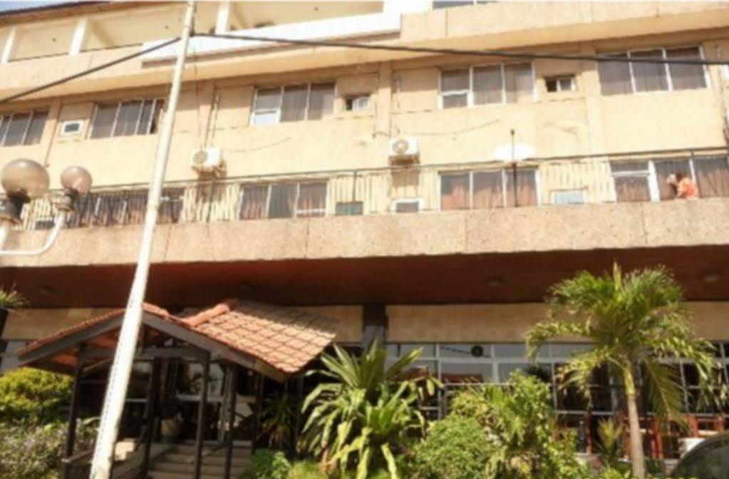 Niagara Inn Accra Exteriör bild